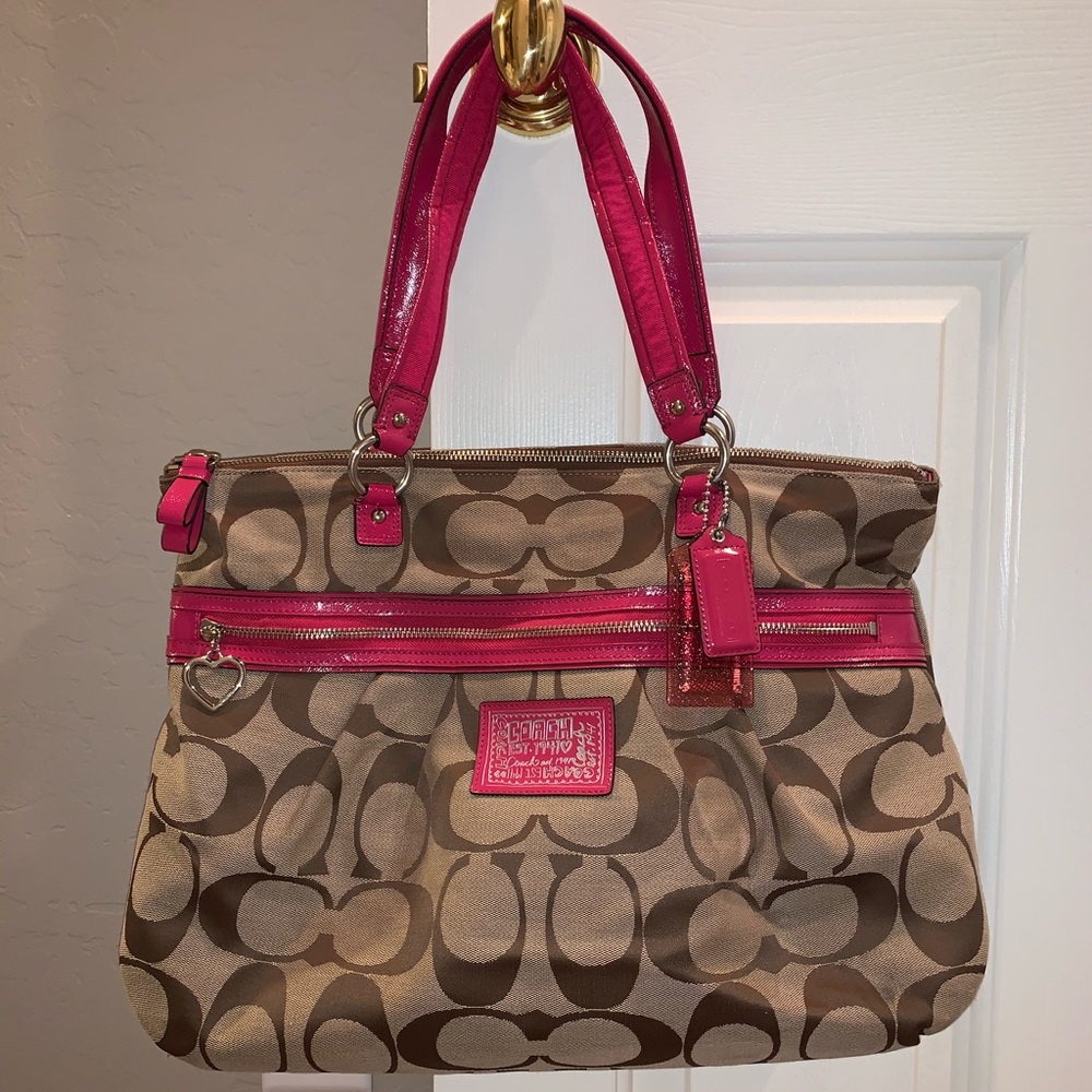 Coach Daisy Signature Tote Shoulder Bag
